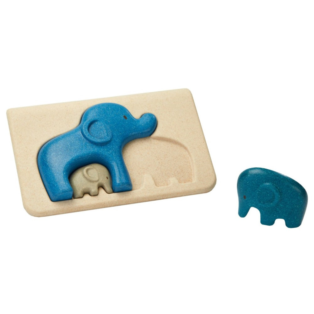 Puzzle Elefanten - Viel Spaß mit dem Elefanten Steckpuzzle von PlanToys! Kinder können es als Puzzle benutzen, aber auch mit den Figuren spielen, um die Fantasie zu fördern.