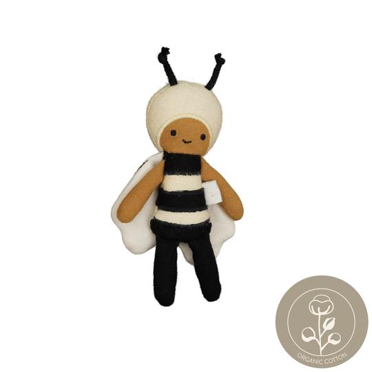 Pocket Friend Bee Fabelab - Die Taschenpuppe Bee von Fabelab begleitet Ihr Kind bei jedem Abenteuer! Die Stoffpuppe wird schnell zum besten Freund Ihres Kindes! 